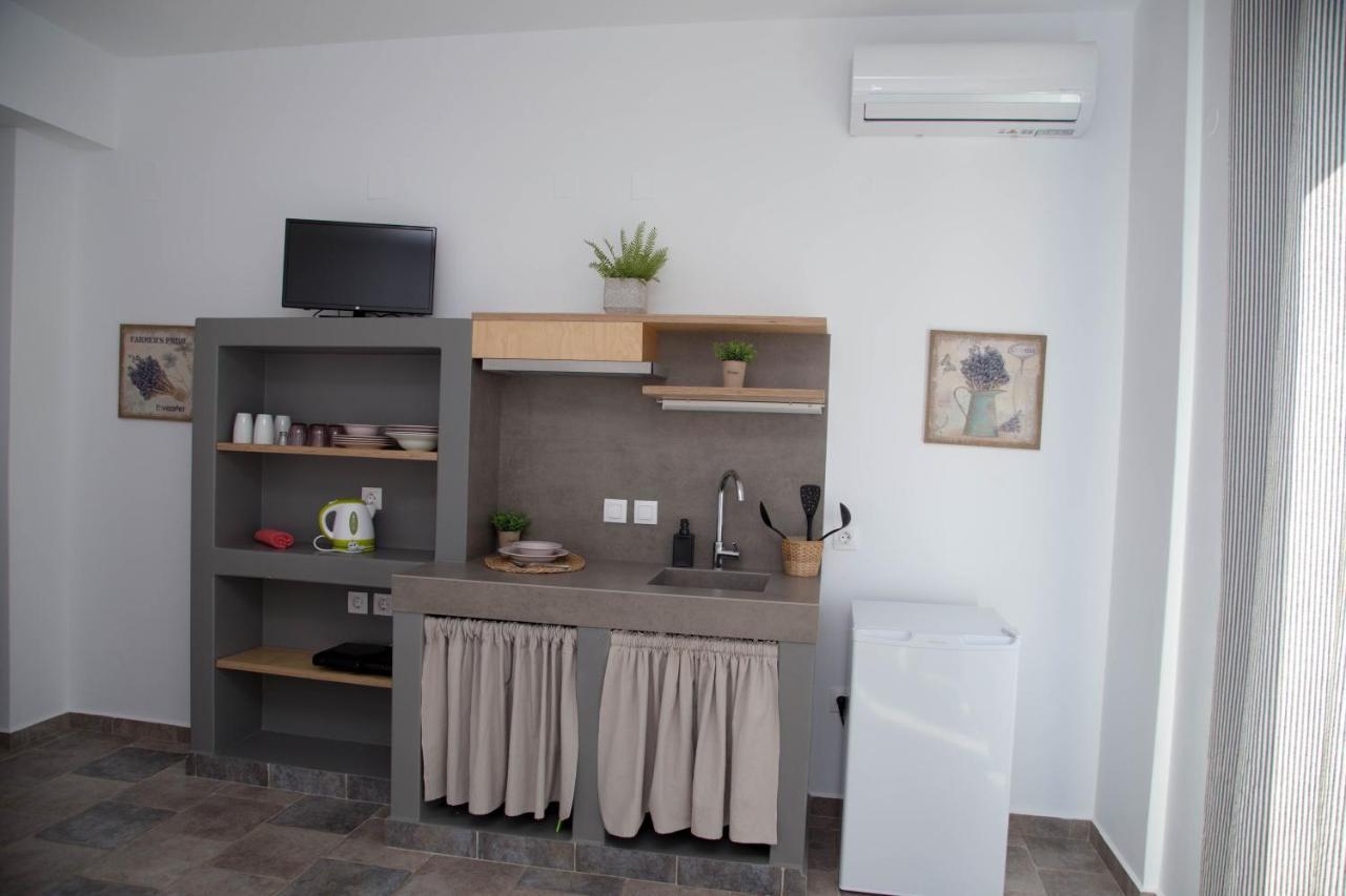 Artemis Aparthotel Makriyialos Bagian luar foto