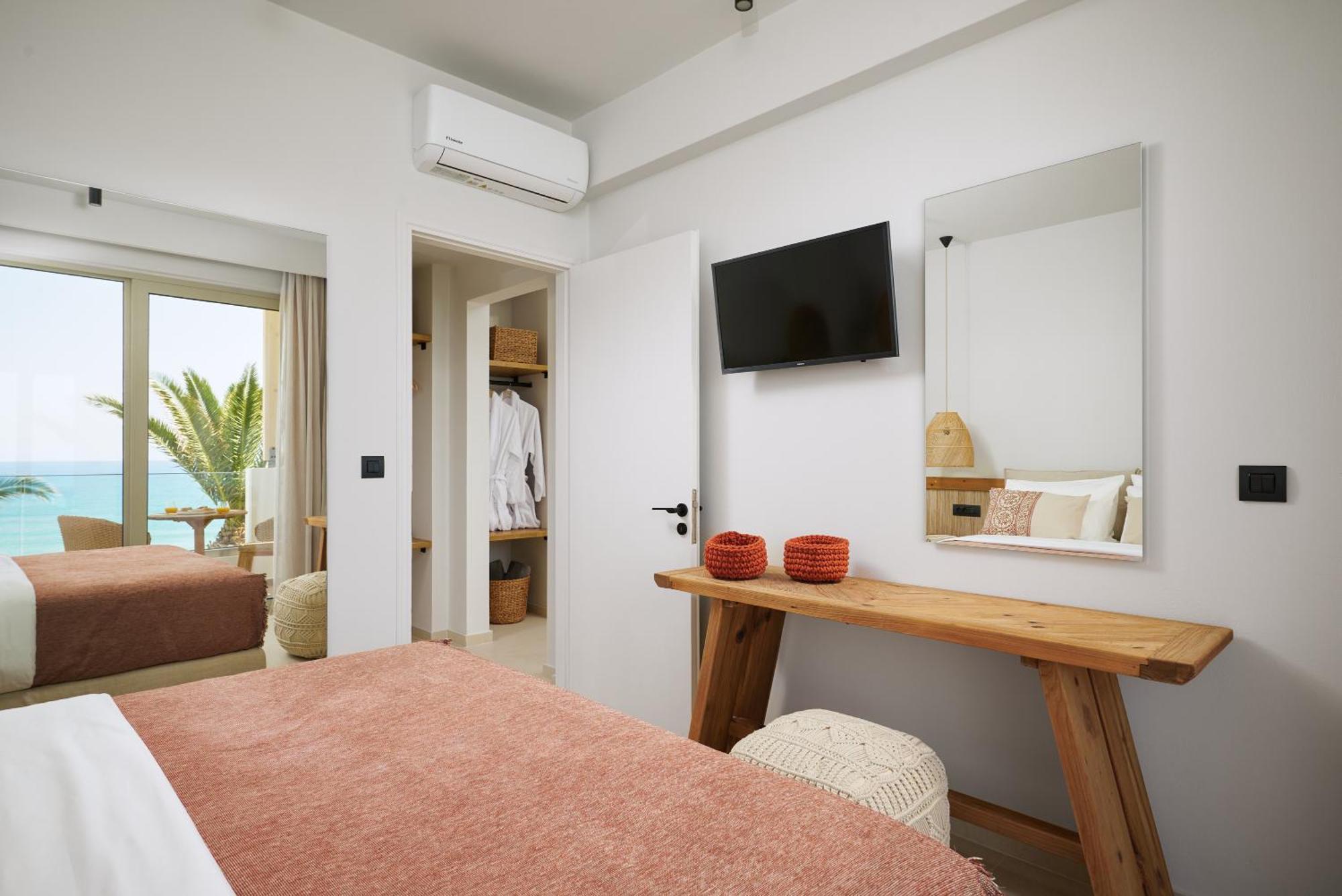 Artemis Aparthotel Makriyialos Bagian luar foto