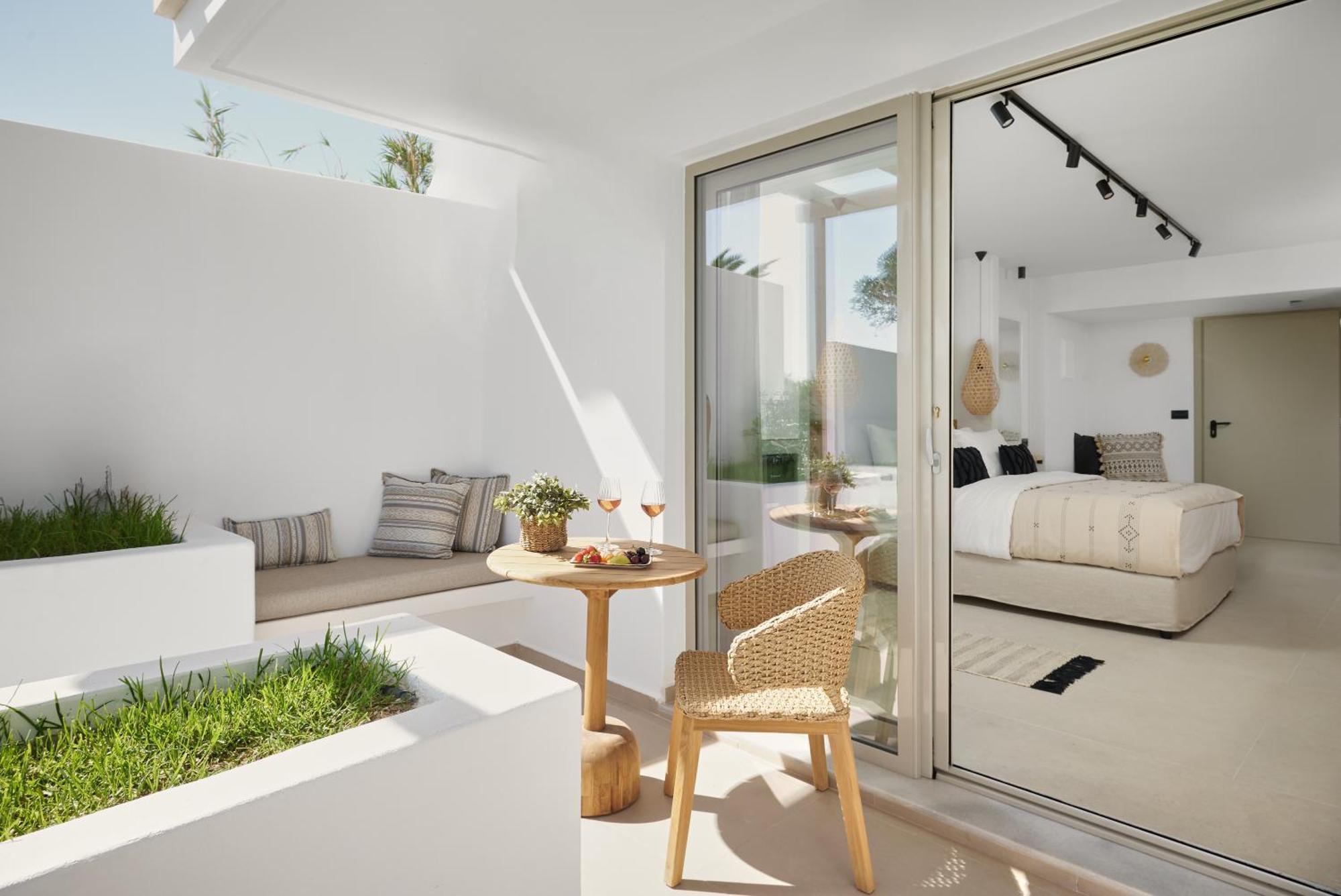 Artemis Aparthotel Makriyialos Bagian luar foto